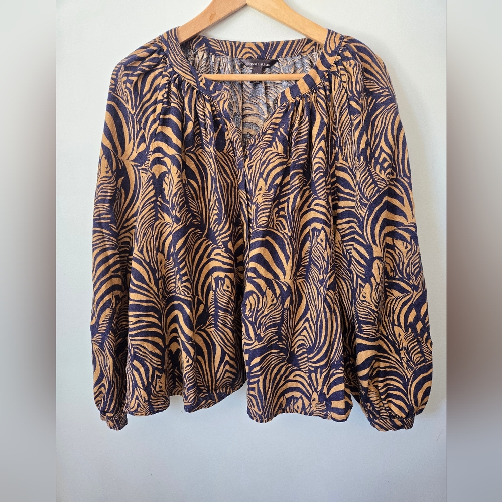 BANANA REPUBLIC Navy And Tan Zebra Print Long Sleeve Linen Blouse
